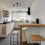 Stylish Family In Old Trafford, - Pass The Keys *