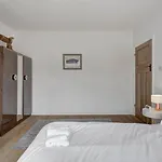 Stylish Family In Old Trafford, - Pass The Keys