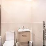 Lovely 2 Bedroom Apartamento Manchester