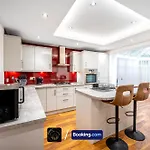 Apartmán Cosy 3-bed House L Garden L Free Parking L Stretford L Sleeps 7 L Book Today With The Cosy Corner Nationwide Manchester