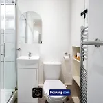 Cosy 3-bed House L Garden L Free Parking L Stretford L Sleeps 7 L Book Today With The Cosy Corner Nationwide * Manchester