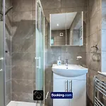 Apartmán Cosy 3-bed House L Garden L Free Parking L Stretford L Sleeps 7 L Book Today With The Cosy Corner Nationwide