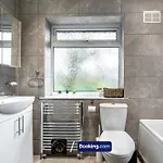 Apartmán Cosy 3-bed House L Garden L Free Parking L Stretford L Sleeps 7 L Book Today With The Cosy Corner Nationwide *