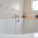 Appartement Elegant 3-bedroom Retreat Free Parking Keenzchillz *