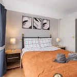 Elegant 3-bedroom Retreat Free Parking Keenzchillz Appartement *