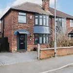 Elegant 3-bedroom Retreat Free Parking Keenzchillz