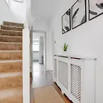 Appartement Elegant 3-bedroom Retreat Free Parking Keenzchillz Manchester