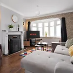 Elegant 3-bedroom Retreat Free Parking Keenzchillz Appartement Manchester