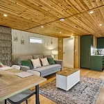 Garden In Hidden Oasis, - Pass The Keys Prázdninový dům Manchester