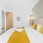 別荘 Entire Modern & Spacious 3bdr In Right Next To Coop Live & Ethiad *