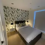 Skyline Retreat * Manchester