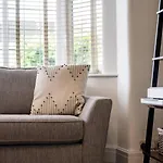 Pass The Keys Picture Perfect Haven In Didsbury Village - Free Parking & Ev Station * Manchester