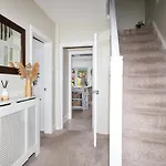 Pass The Keys Picture Perfect Haven In Didsbury Village - Free Parking & Ev Station Tatil Evi