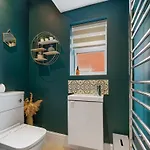 Tatil Evi Pass The Keys Picture Perfect Haven In Didsbury Village - Free Parking & Ev Station