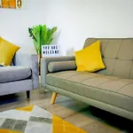 The Wynne House - 3 Bedroom Luxury House With 5 Beds & Free Parking Near Centre, And A Walking Distance To The Etihad Stadium & Coop Live Arena Feriehus *