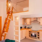 Chic Georgian Flat In