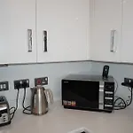 Luxury - Pick A - Free Parking & Kitchen Access, Near Etihad Stadium, The Coop Live & Piccadilly Station, * Manchester