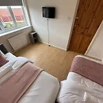 3 Bedroom Close To Stadium And Coop Live *