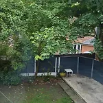 Contractors & Relocation Haven, 3bd House, Secure Off-site Parking & Office Space Manchester