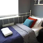 Homestay Luxury - Pick A - Free Parking & Kitchen Access, Near Etihad Stadium, The Coop Live & Piccadilly Station, *