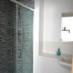 Luxury - Pick A - Free Parking & Kitchen Access, Near Etihad Stadium, The Coop Live & Piccadilly Station,