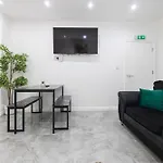 The Kent Luxury House Sleeps 14 Free Parking Prázdninový dům Manchester