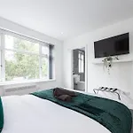 The Kent Luxury House Sleeps 14 Free Parking * Manchester