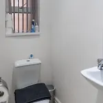 Casa Cove Gf Flat Free Parking - 5min To Hospital