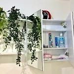 Convenient Private Bed, Bath & Parking Included Séjour chez l'habitant Manchester