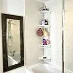 Convenient Private Bed, Bath & Parking Included Séjour chez l'habitant *