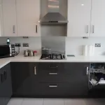 Pansiyon Luxury - Pick A - Free Parking & Kitchen Access, Near Etihad Stadium, The Coop Live & Piccadilly Station, Manchester