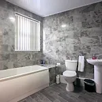 Casa vacanze Spacious Powell Sleeps 11 6 Bed 1 5 Bath Manchester