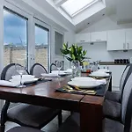Riverside Villas Вилла Манчестер