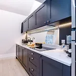 Apartment King Street Collection *