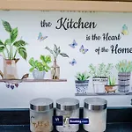 Large 3 Bed House Sleeps 7 By Host A *