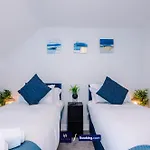 Large 3 Bed House Sleeps 7 By Host A 別荘 *