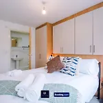 Large 3 Bed House Sleeps 7 By Host A 別荘 マンチェスター