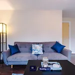Large 3 Bed House Sleeps 7 By Host A