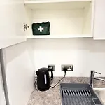 2br Duplex In Salford Mcr Sleeps4 Videos In Photos *