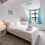 Large 2 Bed 2 Bath Apartmán *