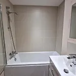 1 Bed Media Flat Free Parking Daire *