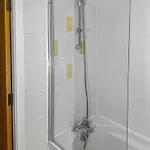 Apartment Cozy - 2 Beds, Sleeps 5, Free Parking!