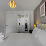 Stunning With Parking - Pass The Keys