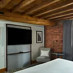 Marriott Victoria & 4* Manchester