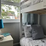 Modern 3-bed Stay-away-home Sleeps 6 Nr * Manchester