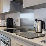 2 Bed Media Flat Salford Quays Vakantiehuis Manchester