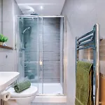 Sleek In By 53 Degrees Property, Ideal For Couples, Amazing Location! Apartmán