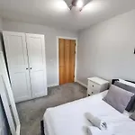 2 Bed Castlefield Flat Canalside *