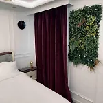 Private Bedroom In Unique Luxury House, Salford, *