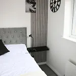 Ferienhaus 3 Bedroom House Close To Centre Free Parking Manchester